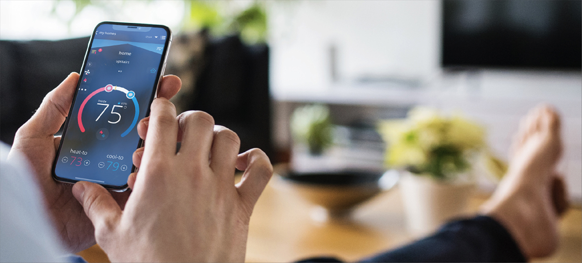 Mobile phone with Comfort Sync app.